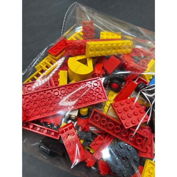 Vintage Assorted LEGO Pieces & Guide Booklet - Picture 6 of 6